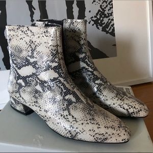 Vagabond Joyce Snakeskin Ankle Boots size 8